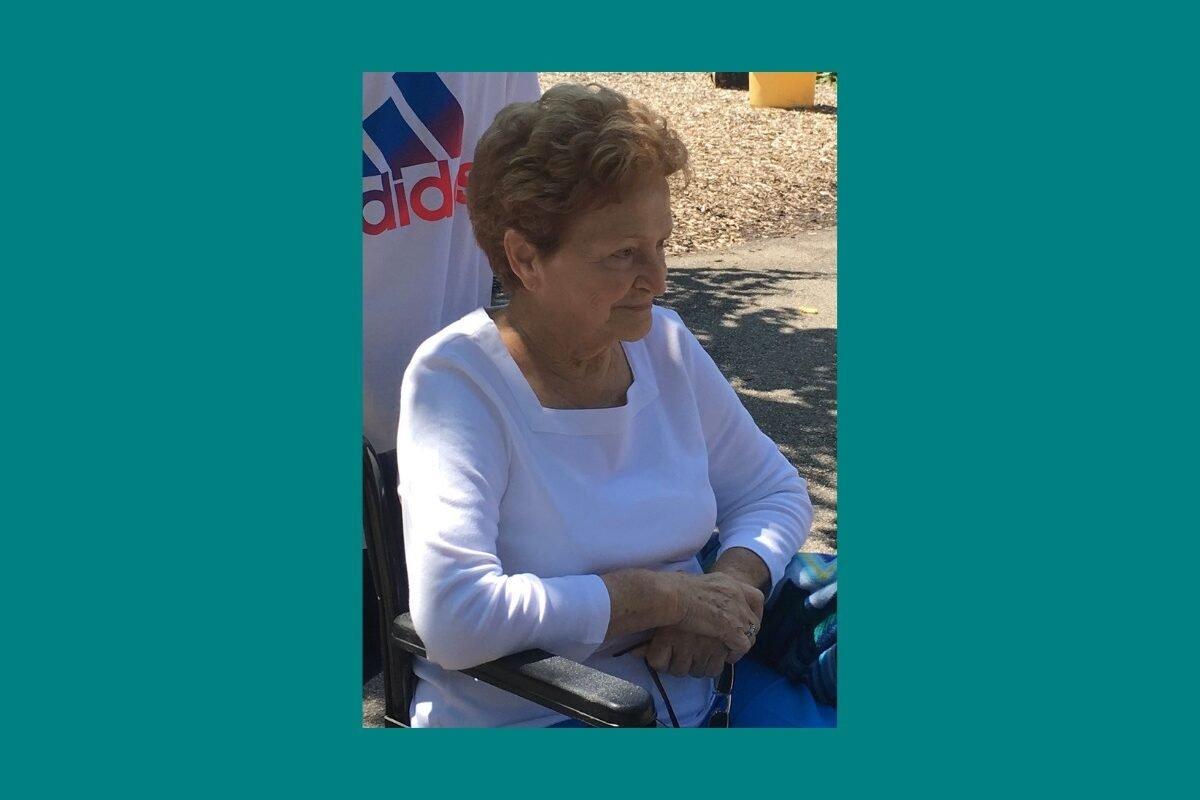 Featured Image Mom 1200x800