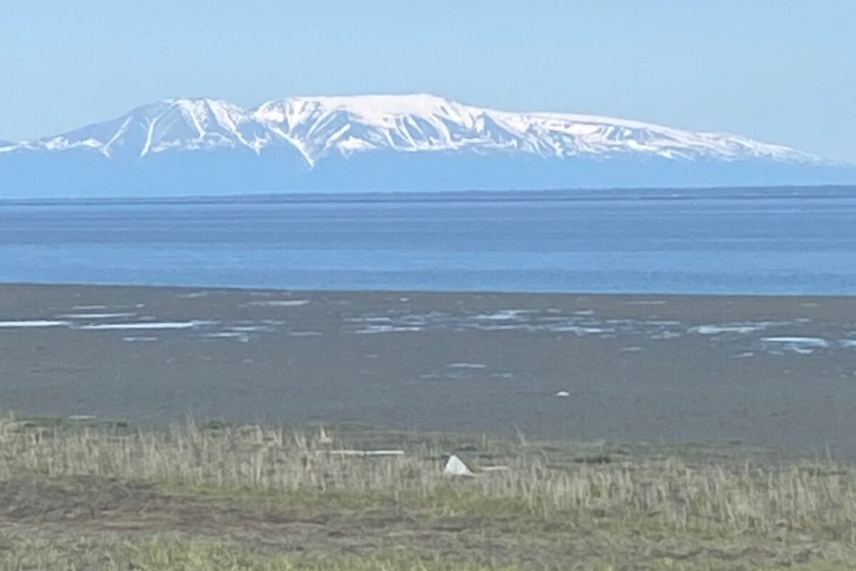 Sleeping Lady 1200x800